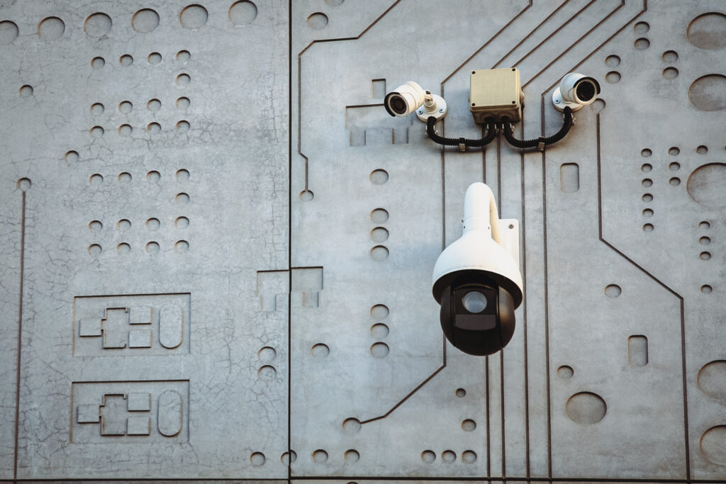 Ip camera vs analog cctv for businesses in Dubai